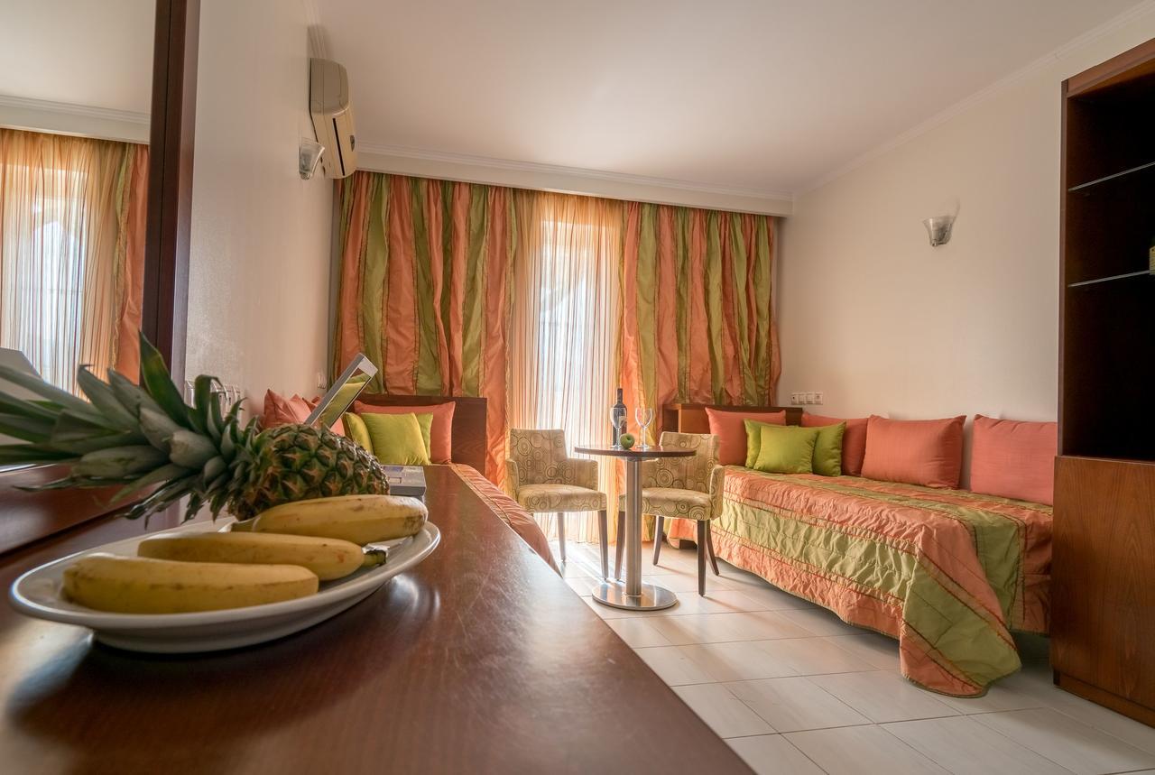 Galaxy Beach Resort BW Premier Collection Лаганас Екстер'єр фото